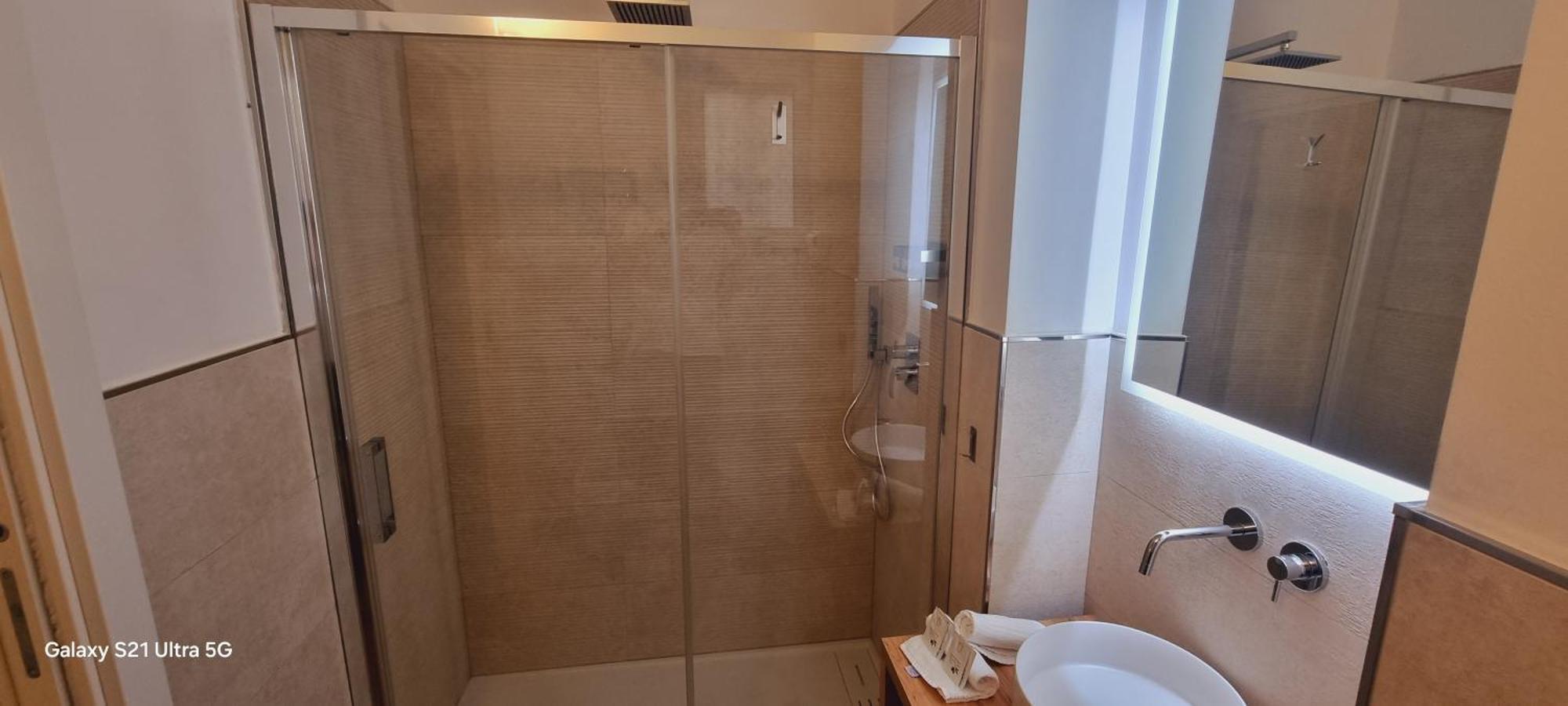 Eva Luxury Suite Кальярі Екстер'єр фото