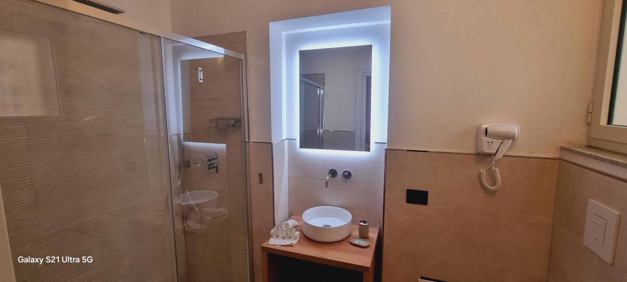 Eva Luxury Suite Кальярі Екстер'єр фото