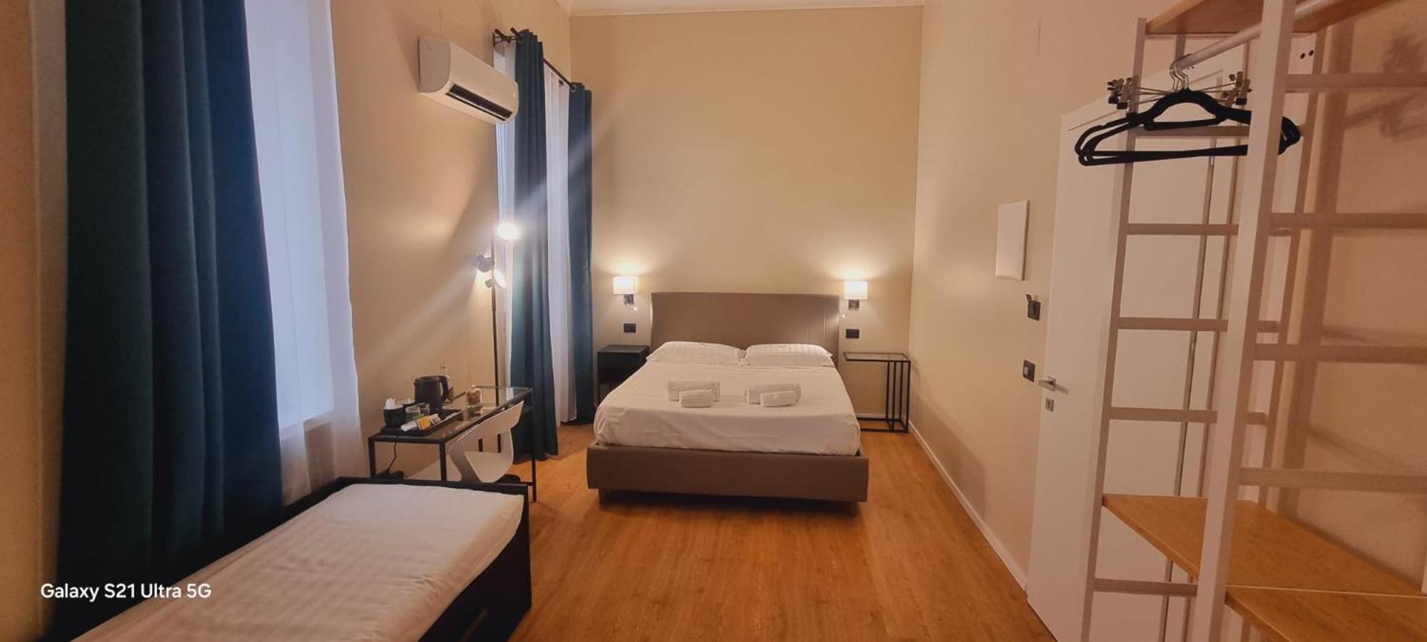 Eva Luxury Suite Кальярі Екстер'єр фото