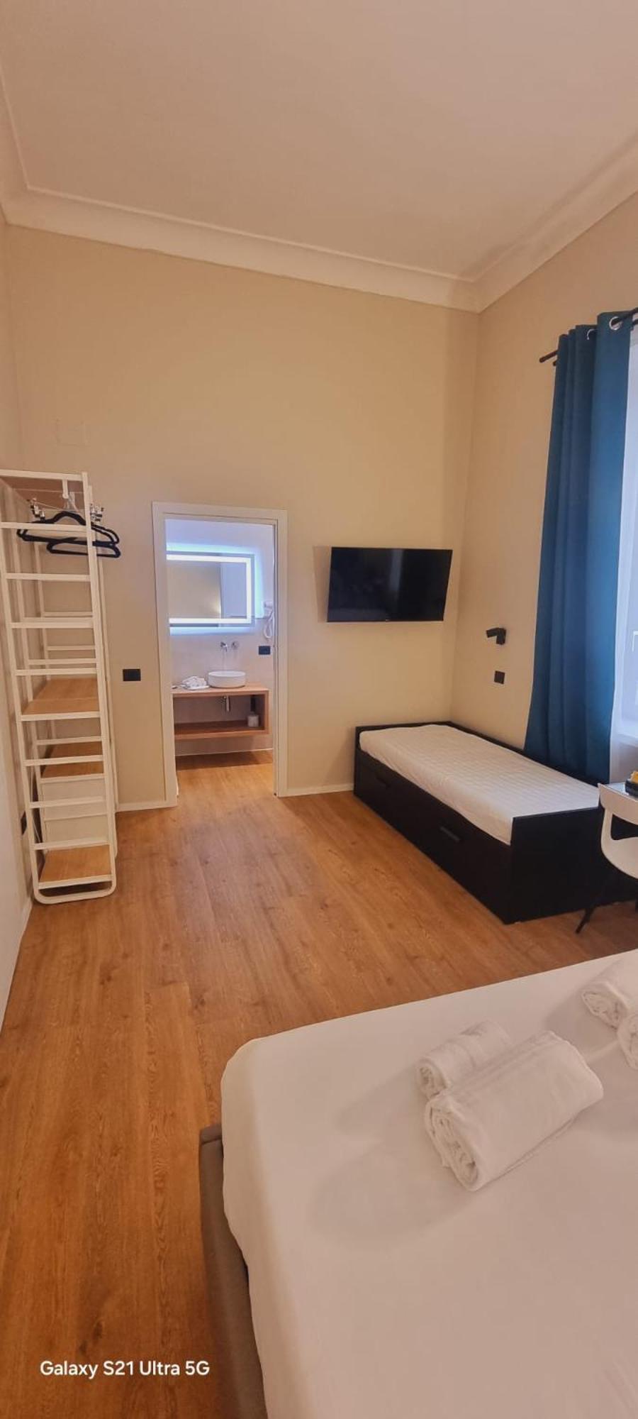 Eva Luxury Suite Кальярі Екстер'єр фото